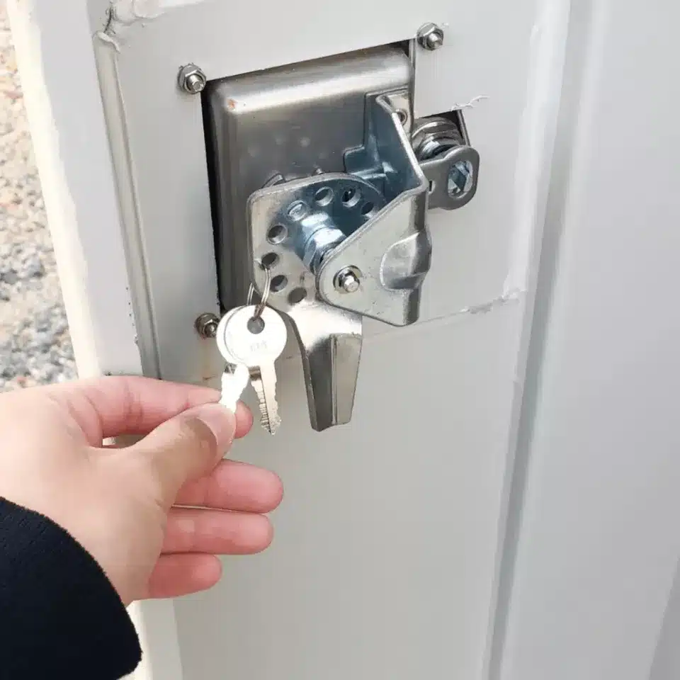 8ft Steel Shipping Container with Door & Window – Compact & Durable 5 White cubic container with double doors and side window