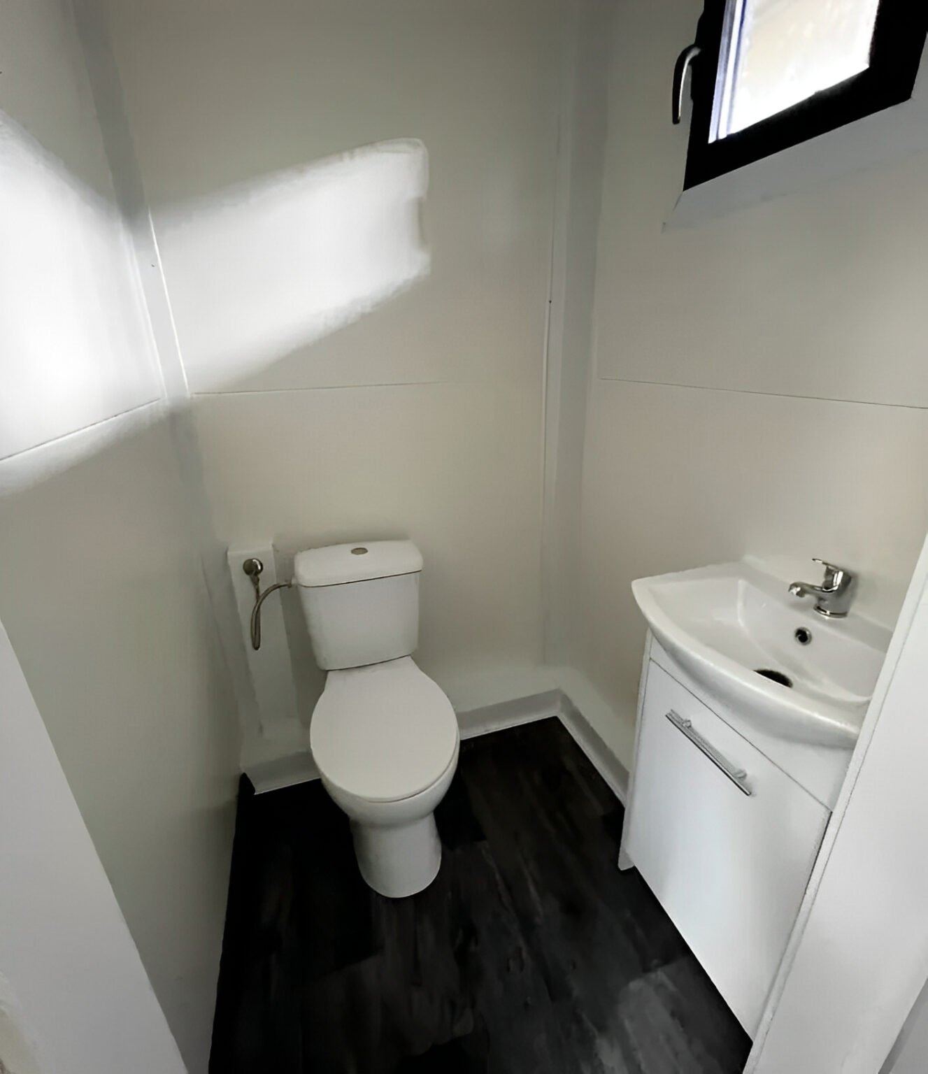 10m x 4m Prefabricated Container Office 6 10m x 4m Prefabricated Container Office - Image 6