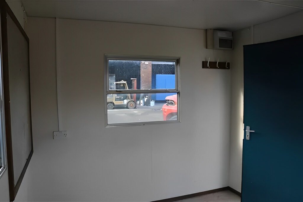 12Ft x 8Ft Steel Anti-Vandal Canteen Cabin 4 12Ft x 8Ft Steel Anti-Vandal Canteen Cabin - Image 4