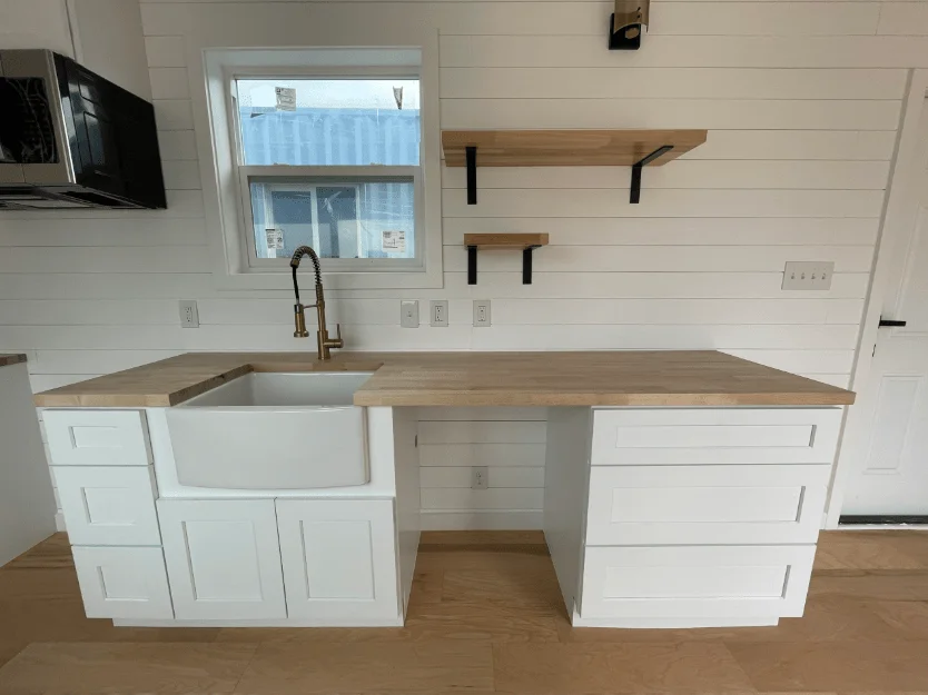 Multi Unit 3 Bedroom Shipping Container Home 4 Multi Unit 3 Bedroom Shipping Container Home - Image 4