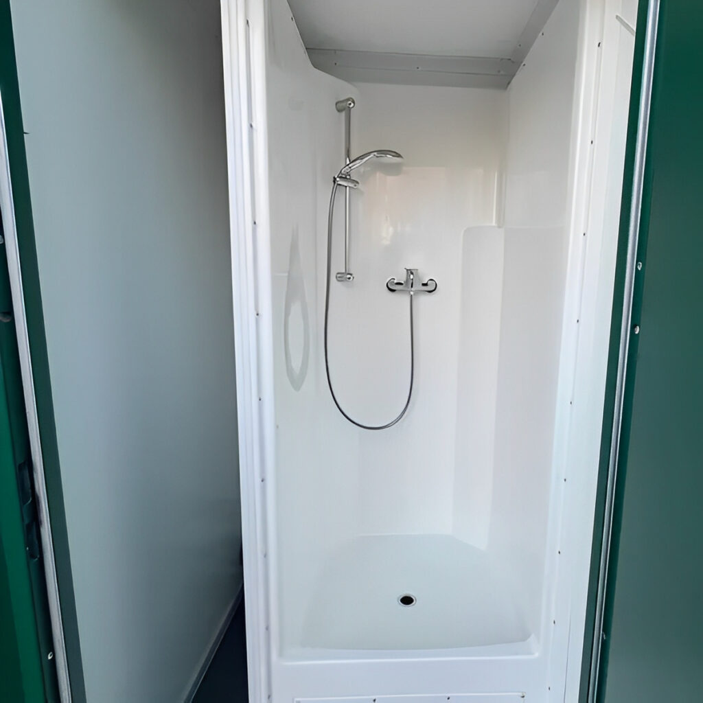 8Ft x 5Ft Mains Toilet/Shower 6 8Ft x 5Ft Mains Toilet/Shower - Image 6